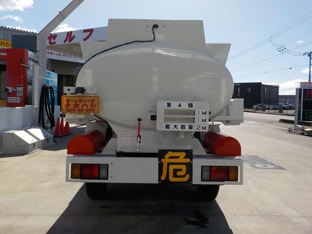 Isuzu Elf 4