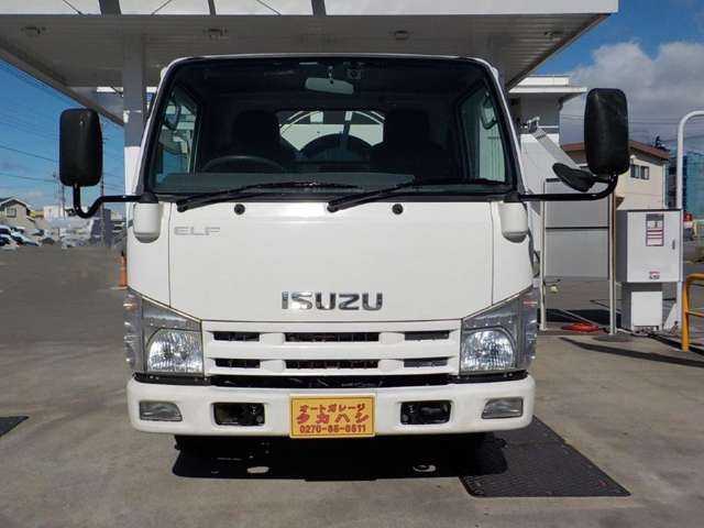 Isuzu Elf 8