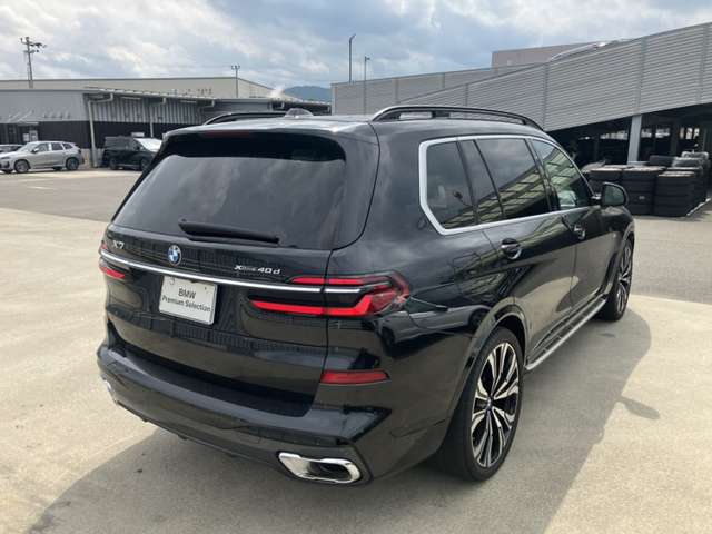 BMW X7 6