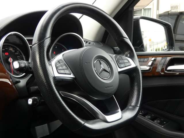 Mercedes-Benz GLS 9