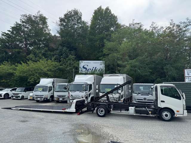 Hino Dutro 12