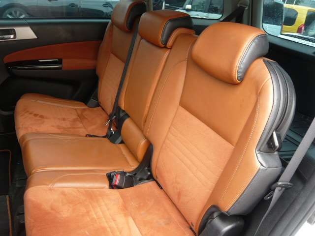 Subaru Exiga Crossover7 7