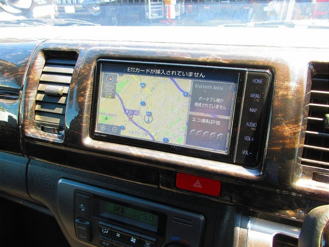 Toyota Hiace Van 7