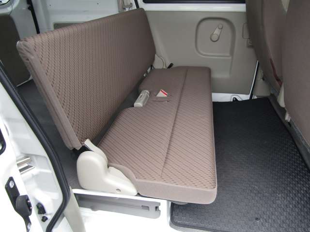 Mitsubishi Minicab Van 11