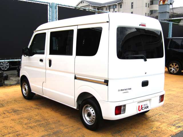 Mitsubishi Minicab Van 8