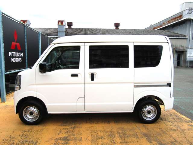 Mitsubishi Minicab Van 9