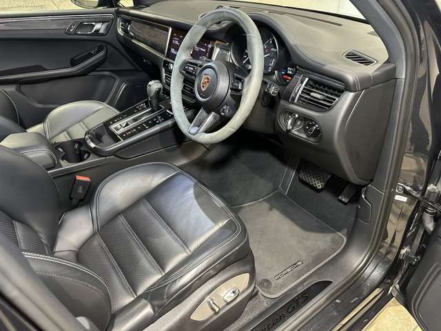 Porsche Macan 3