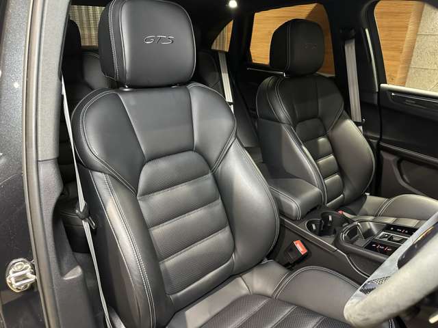 Porsche Macan 4