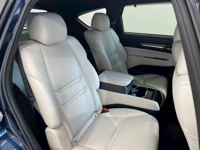 Mazda CX-8 11