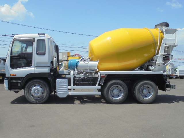 Isuzu Giga 2