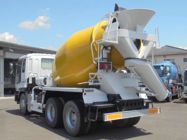 Isuzu Giga 5