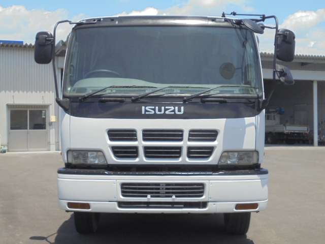 Isuzu Giga 6