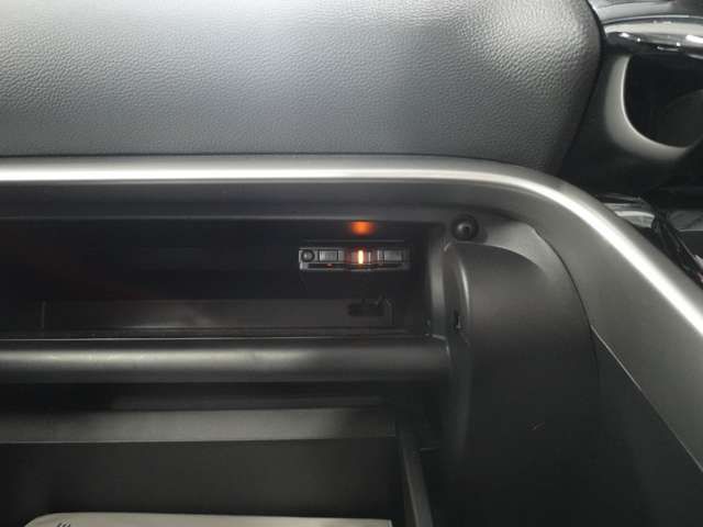 Mitsubishi Eclipse Cross 8