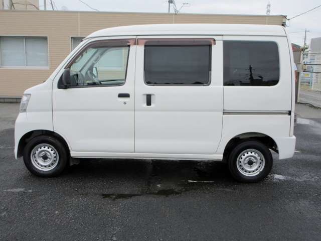 Daihatsu Hijet Cargo 8