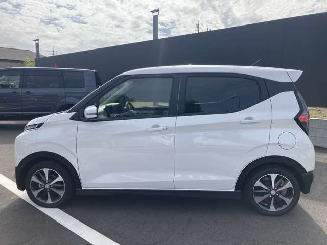 Mitsubishi eK X 12