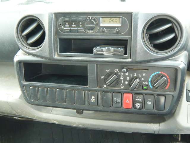 Hino Dutro 5