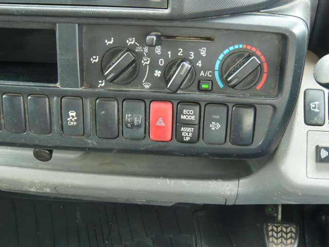 Hino Dutro 7