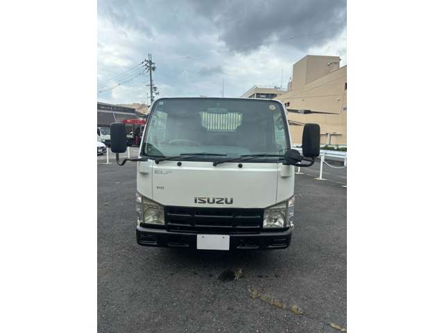 Isuzu Elf 2