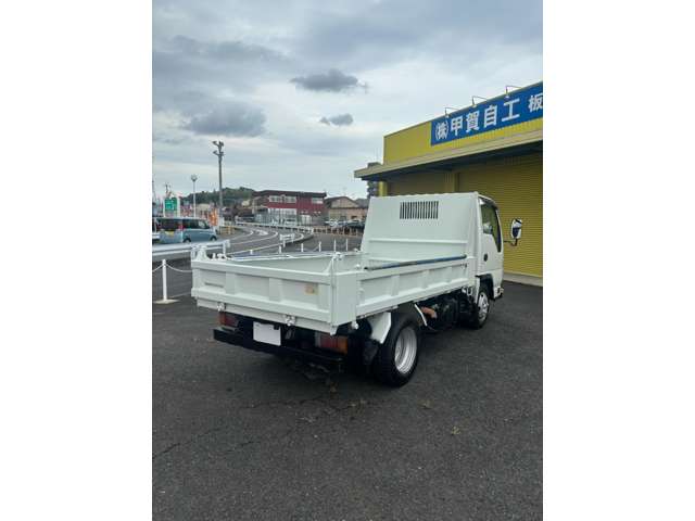 Isuzu Elf 5