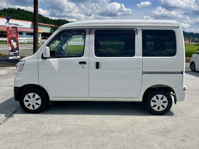 Daihatsu Hijet Cargo 11