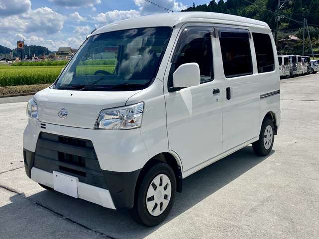 Daihatsu Hijet Cargo 6