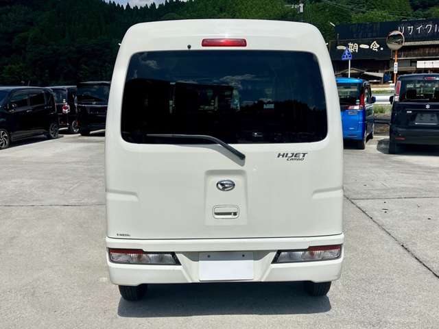 Daihatsu Hijet Cargo 7