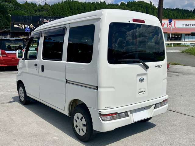 Daihatsu Hijet Cargo 9