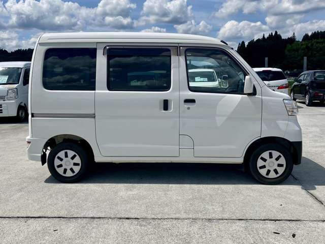 Daihatsu Hijet Cargo 10