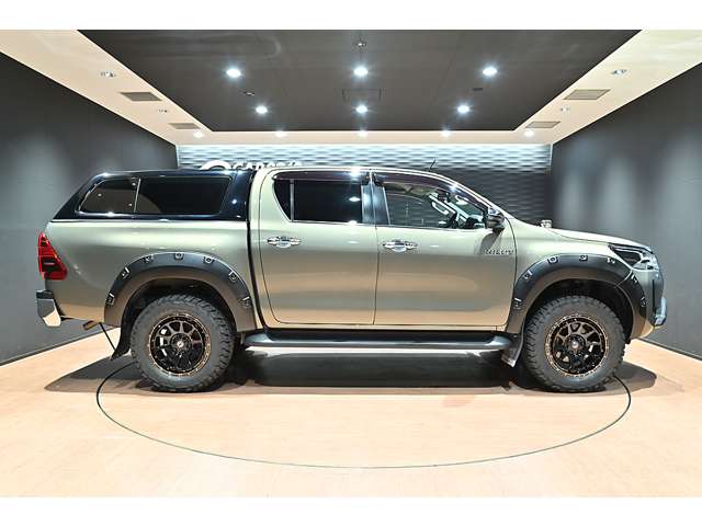 Toyota Hilux 6