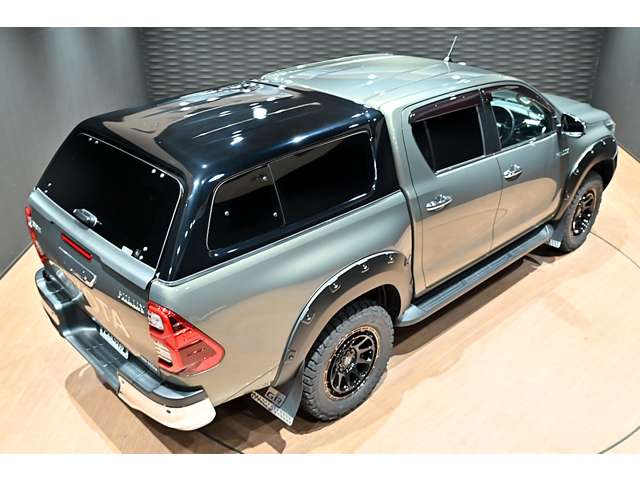 Toyota Hilux 8