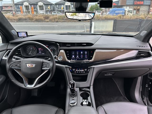 Cadillac XT6 4