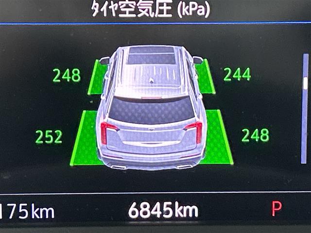 Cadillac XT6 8