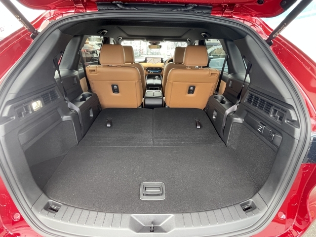 Mazda CX-80 10