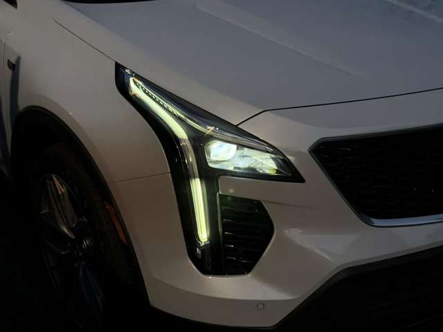 Cadillac XT4 12