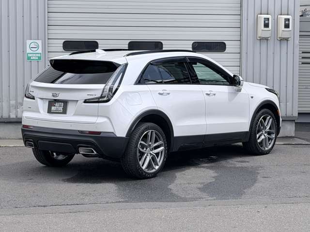 Cadillac XT4 3