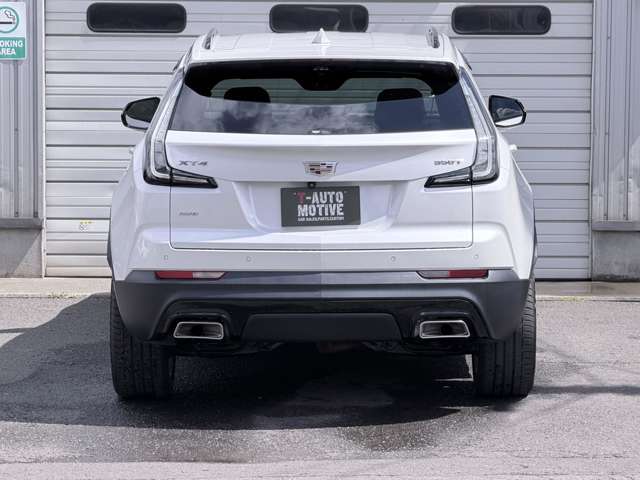 Cadillac XT4 6