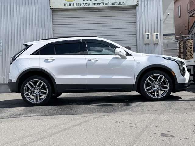 Cadillac XT4 8