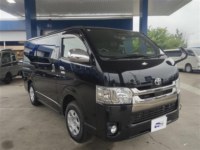 Toyota Regius Ace 3