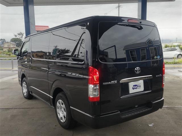 Toyota Regius Ace 7