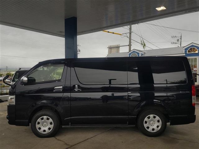 Toyota Regius Ace 8
