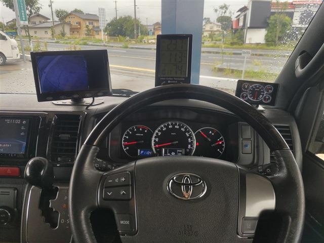 Toyota Regius Ace 10