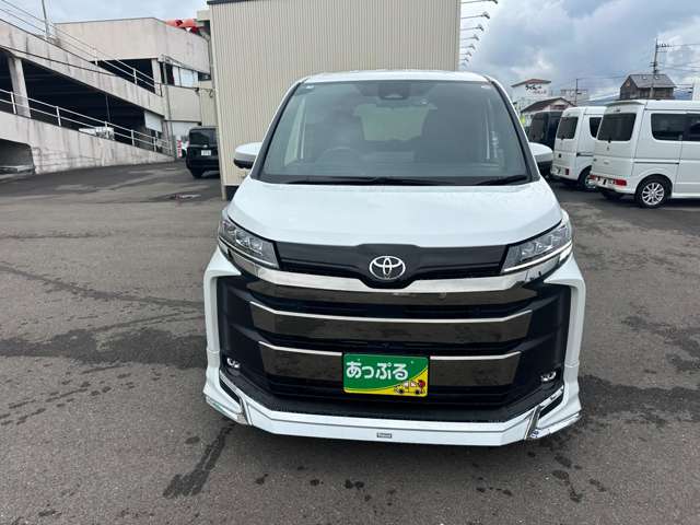 Toyota Noah 7