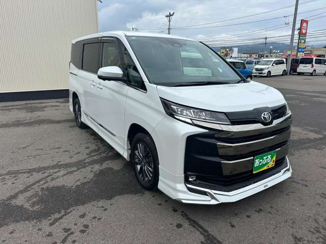 Toyota Noah 8
