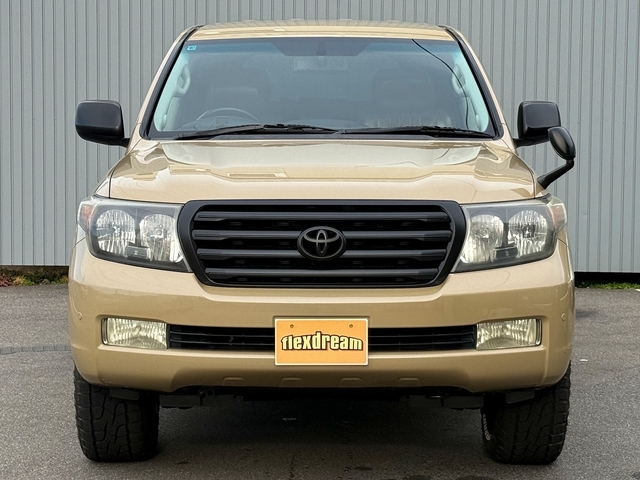Toyota Land Cruiser 200 9