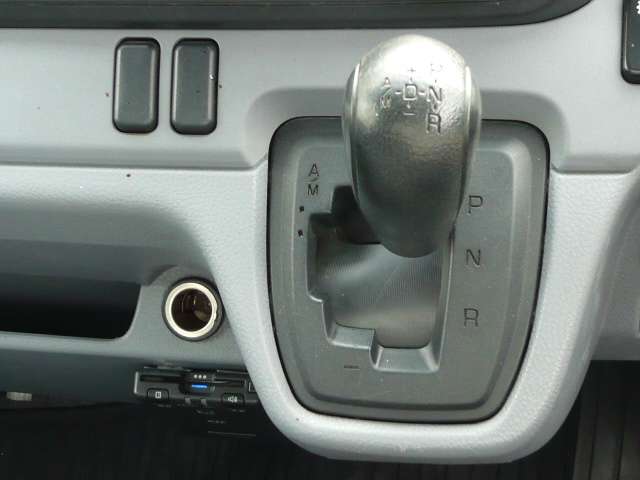 Mitsubishi Fuso Canter 7