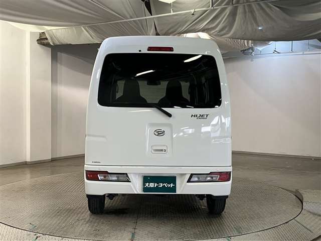 Daihatsu Hijet Cargo 7