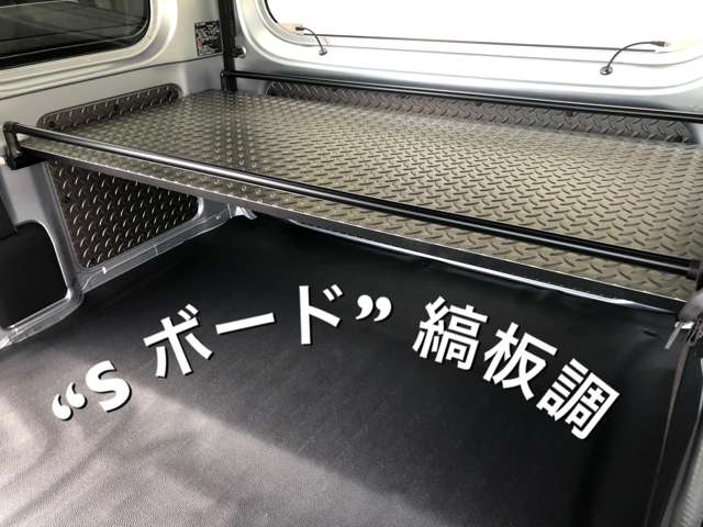 Daihatsu Hijet Cargo 4
