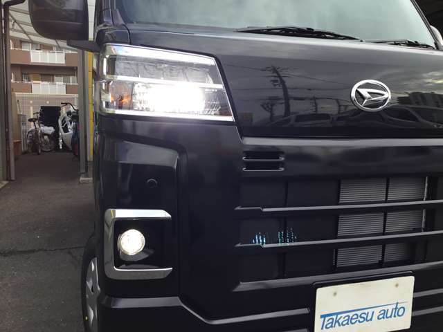 Daihatsu Hijet Cargo 6