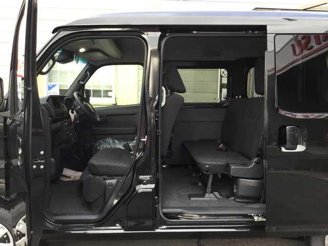 Daihatsu Hijet Cargo 10