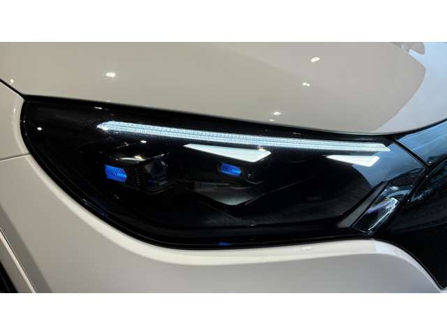 Mercedes-Benz EQE SUV 9